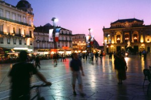 La Place de la Comedie, verdadero centro de la ciudad, lugar de encuentro y de cultura para los habitantes de Montpellier.