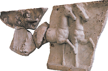 Esculturas-de-un-friso-romano.-Museo-de-arte-e-historia-de-Orange