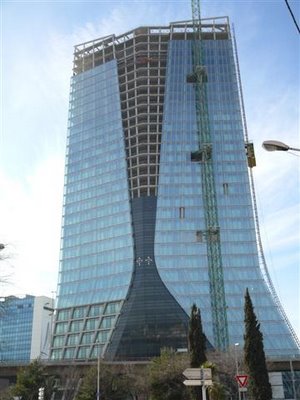 Torre CMA-CGM ya casi terminada. Marsella renueva su fachada marítima