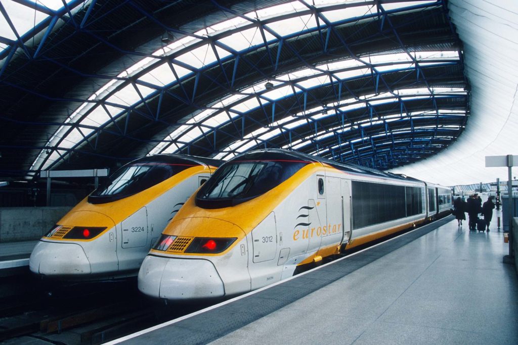 EUROSTAR, el tren que reune Europa. París y Londes unidos por dos horas y un túnel.