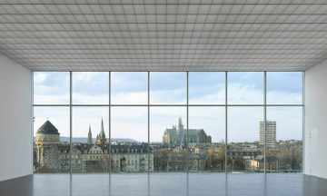 Impresionante vista de Metz desde la inmensa nave del Centro Pompidou