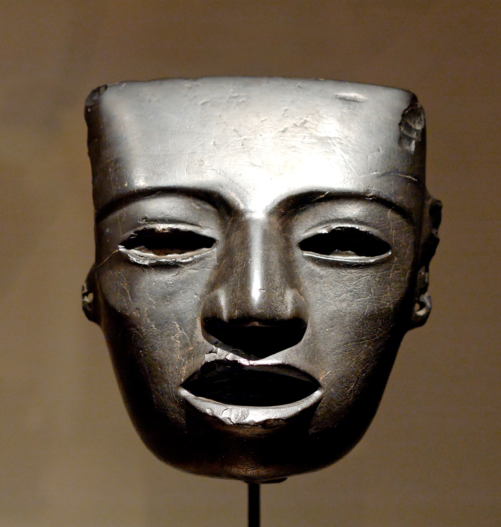 Mascara encontrada en Teotihuacan, perteneciente a la cultura dominante antes de la llegada de los mexicas-aztecas.