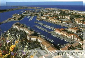 Postal de Port Leucate, uno de los destinos veraniegos de numerosos franceses. Una de las alternativas y complementos a la visita de la Reserva Africana de Sigean